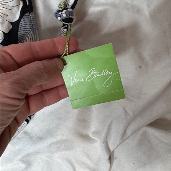 Vera Bradley Camelia Waterproof Ditty Bag. NWT. - Picture 4 of 6